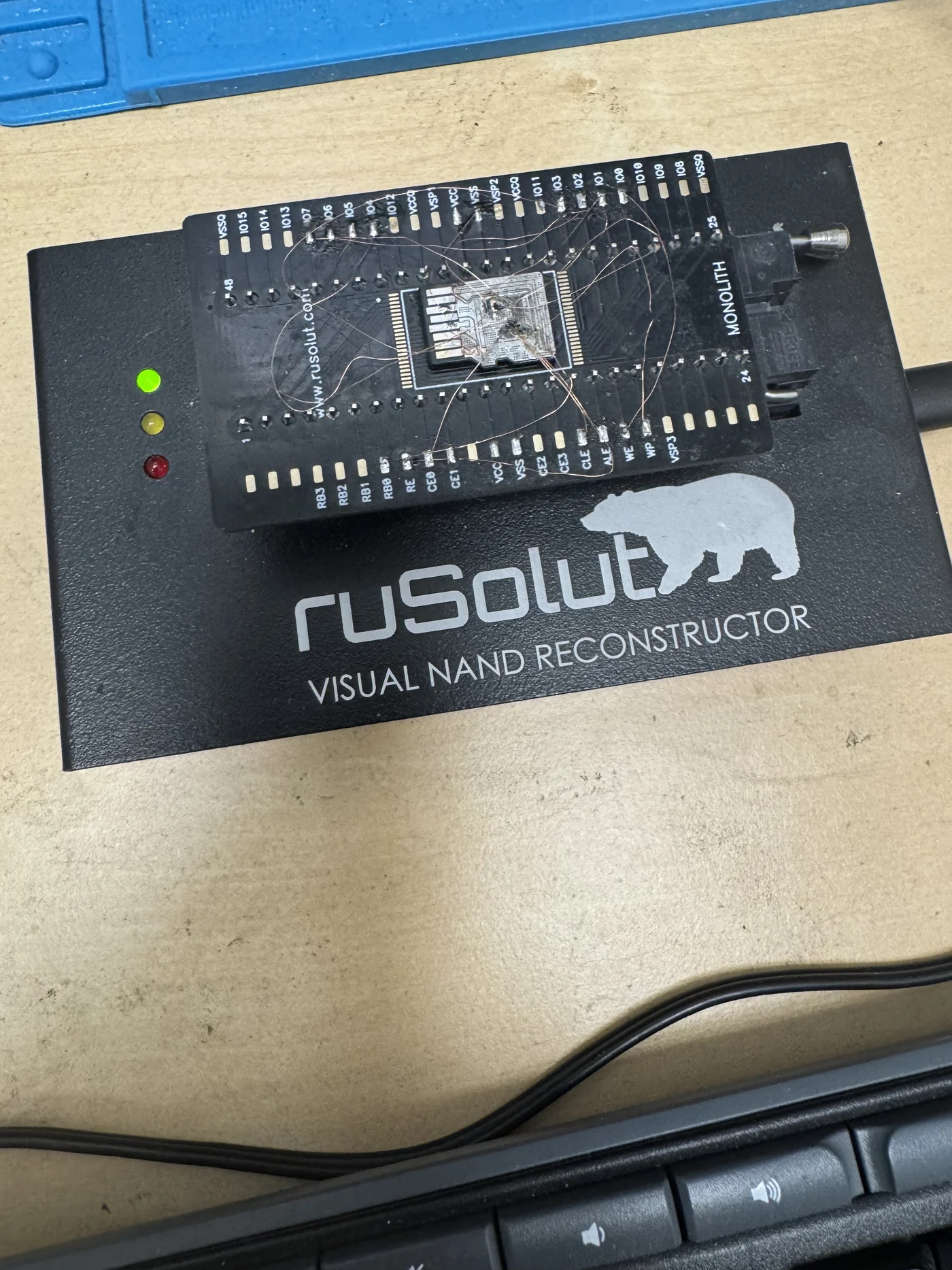 Kingston microSD card connected to the Rusolut Visual NAND Reconstructor reader